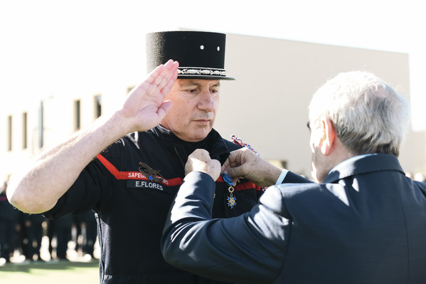 Lundi 3 février 2025 - Gignac - Remise de l'insigne d'officier de l'ordre national du Mérite au contrôleur-général Éric FLORES