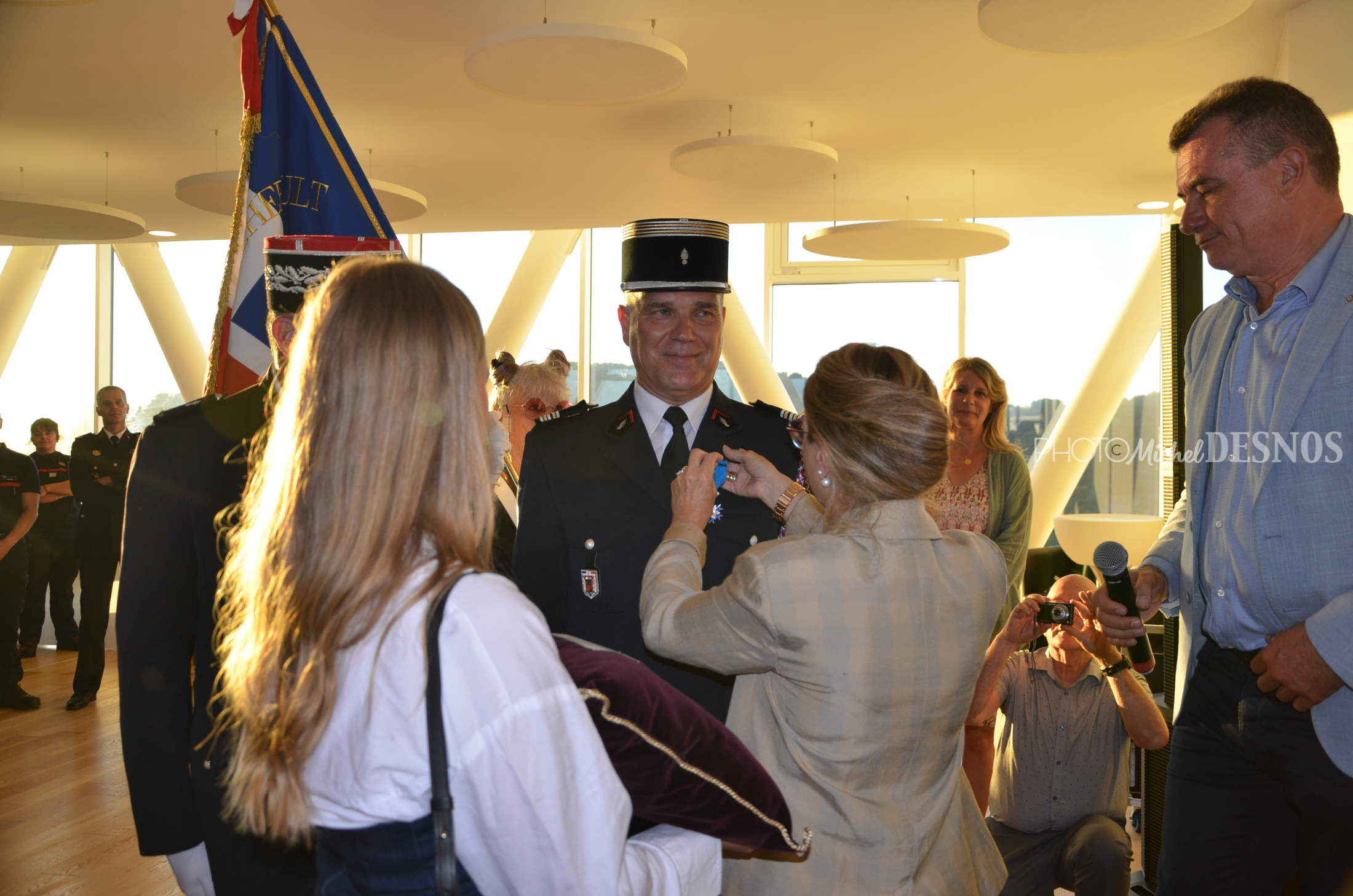 Agde - 29 septembre 2023 - Le lieutenant-colonel Jérôme Bonnafoux, SDIS 34, fait Chevalier de l'Ordre National du Mérite.